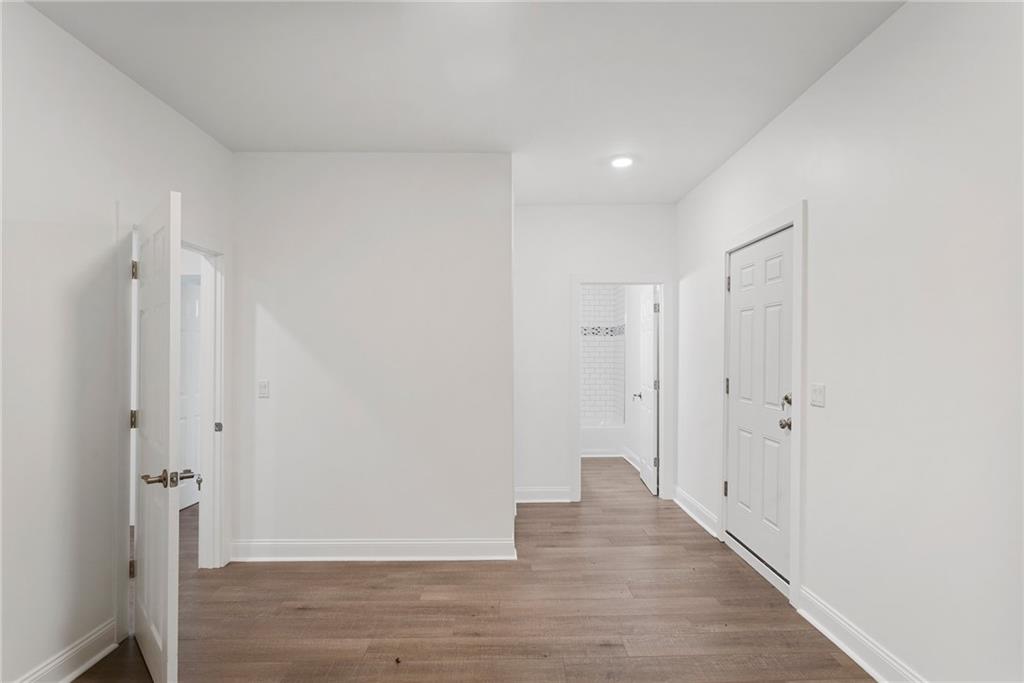 875 Dickson Road Sewickley, PA 15143 - Photo 25 of 29 a view of a hallway with wooden floor