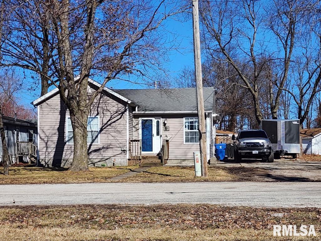 201 Washington Street Athens, IL 62613 - Photo 1 of 37 Gallery Image 1