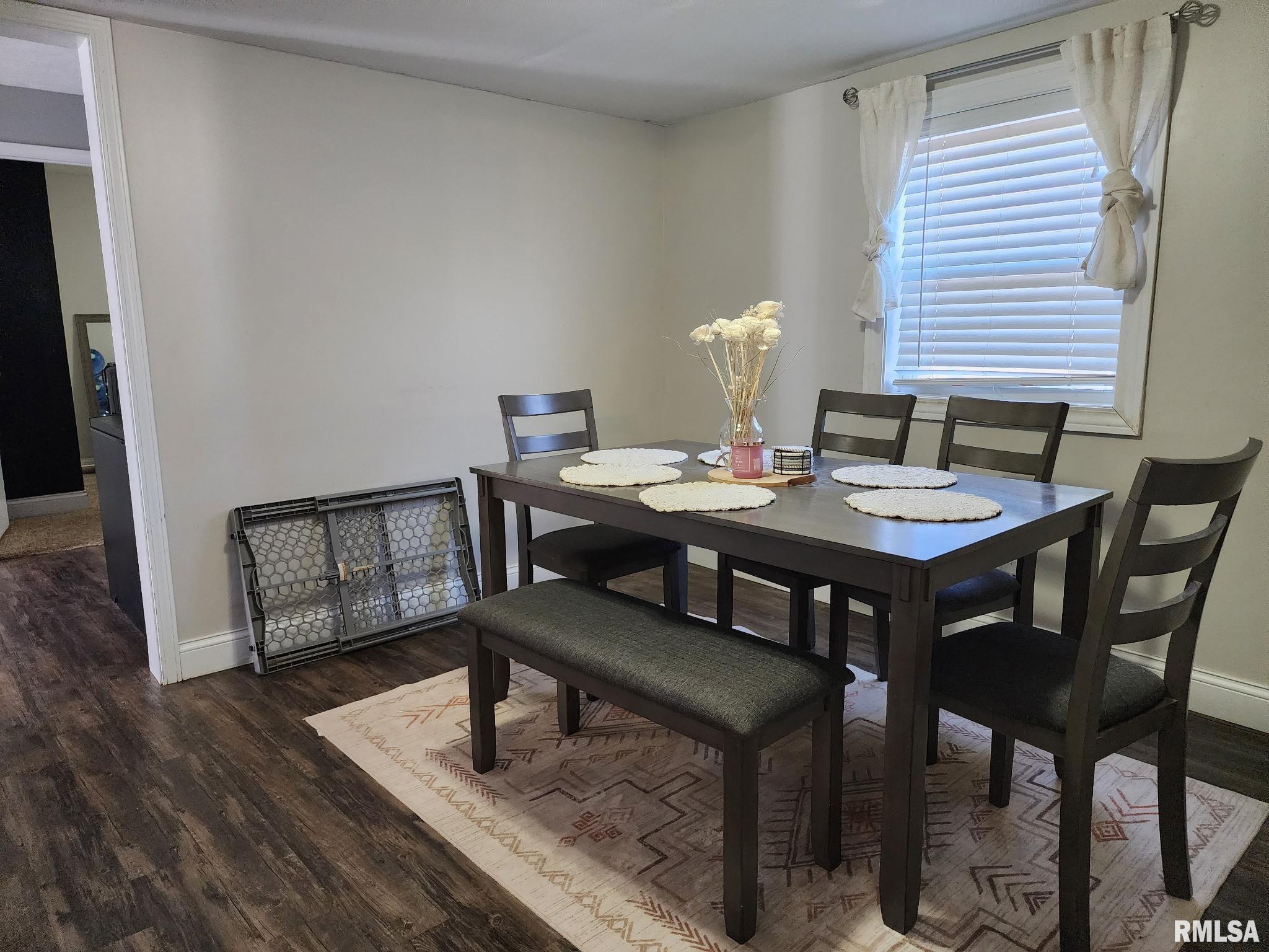 201 Washington Street Athens, IL 62613 - Photo 11 of 37 Gallery Image 11