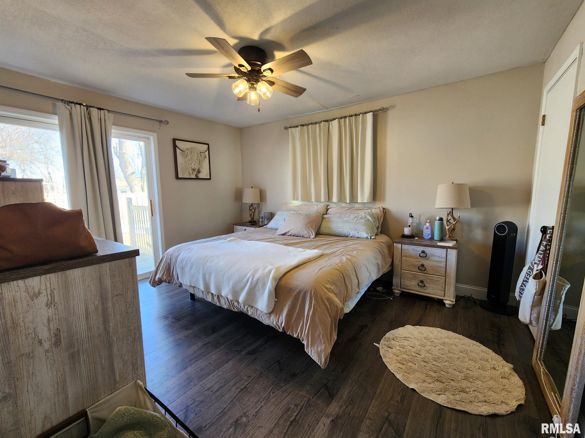 201 Washington Street Athens, IL 62613 - Photo 12 of 37 Gallery Image 12