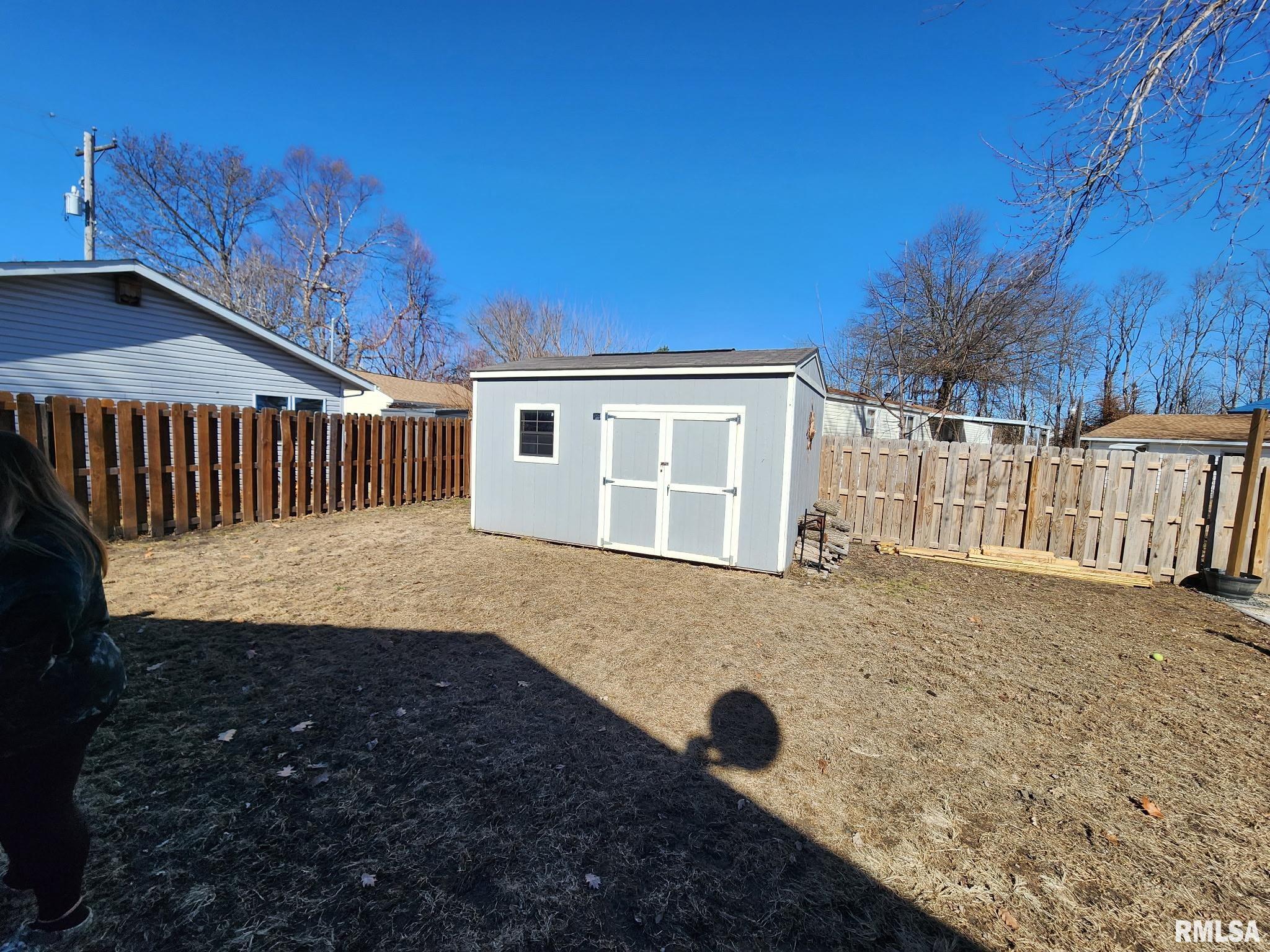 201 Washington Street Athens, IL 62613 - Photo 32 of 37 Gallery Image 32