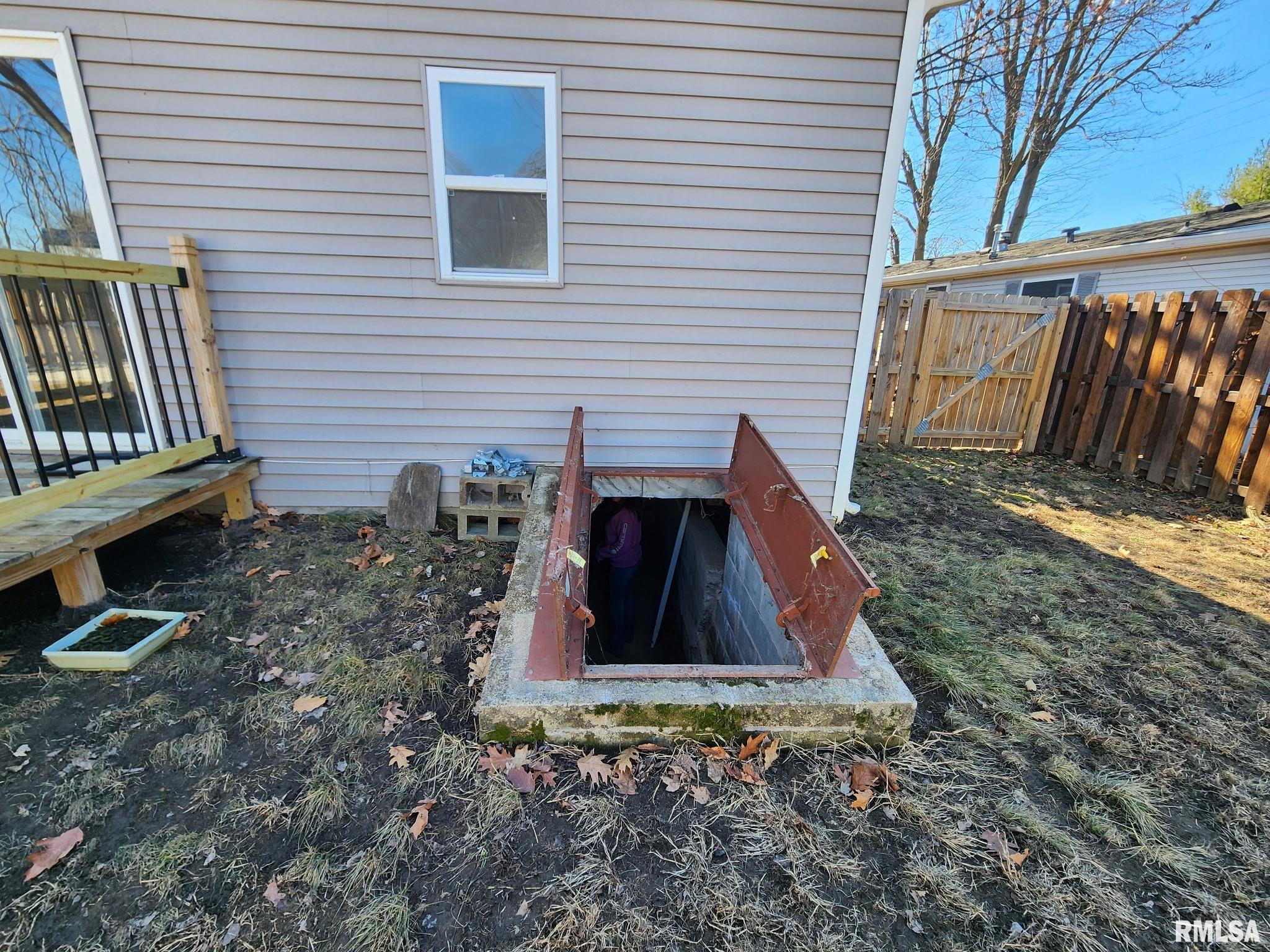 201 Washington Street Athens, IL 62613 - Photo 33 of 37 Gallery Image 33