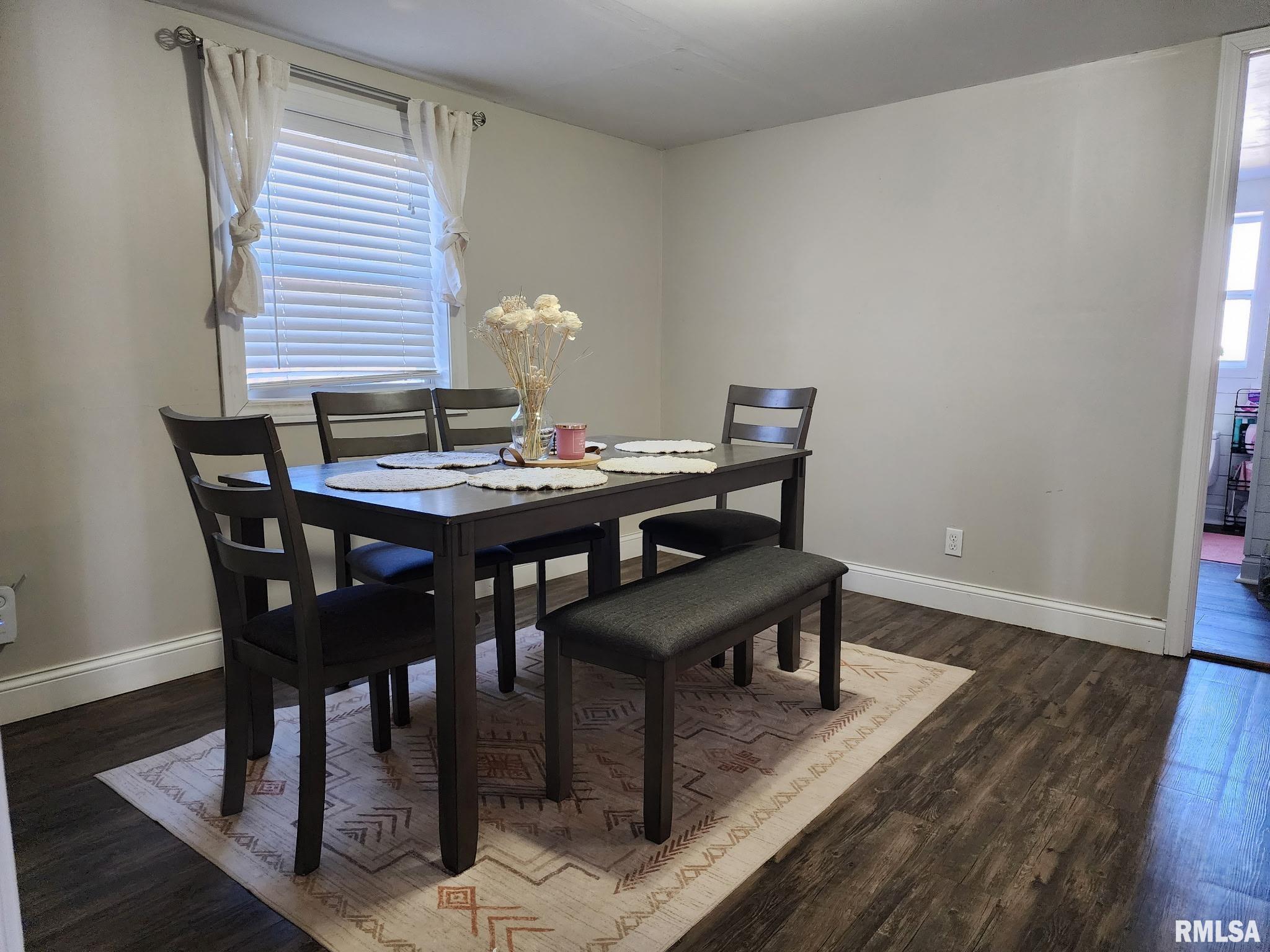 201 Washington Street Athens, IL 62613 - Photo 10 of 37 Gallery Image 10