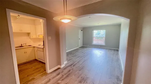 $1,200 | 3215 Douglas Avenue, Unit 201, Dallas, TX 75219