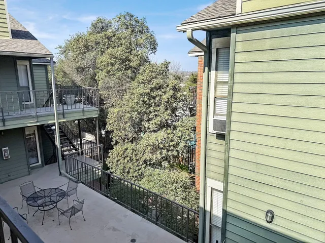 $274,900 | 2706 Salado Street, Unit 205, Austin, TX 78705