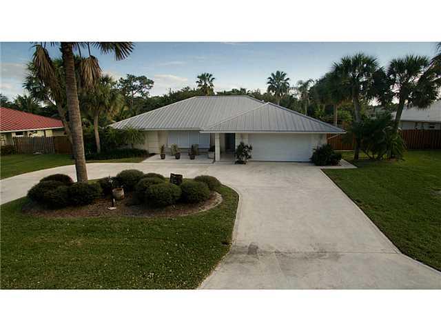 8482 Southeast Quail Ridge Way Hobe Sound, FL 33455 - Photo 4 of 21 Gallery Image 4