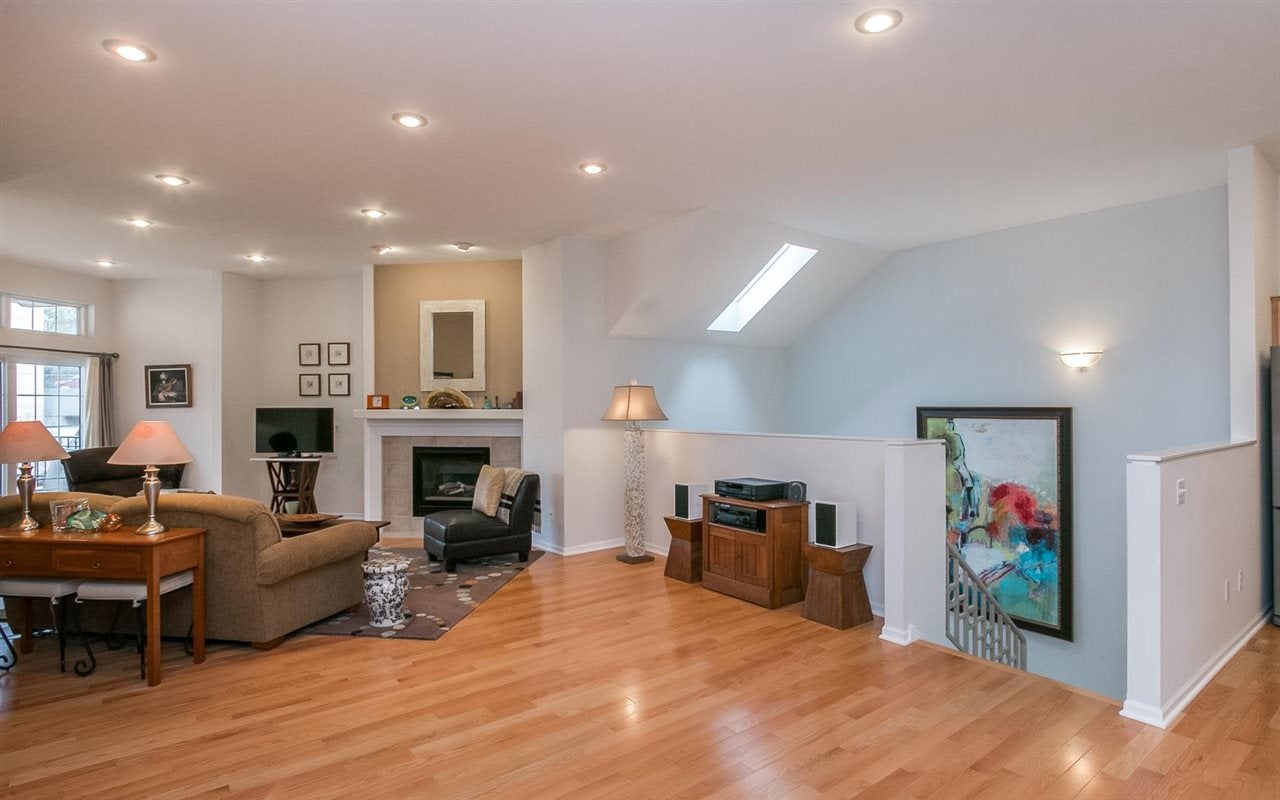 265 Holiday Road, Unit 4 Coralville, IA 52241 - Photo 4 of 25 Gallery Image 4