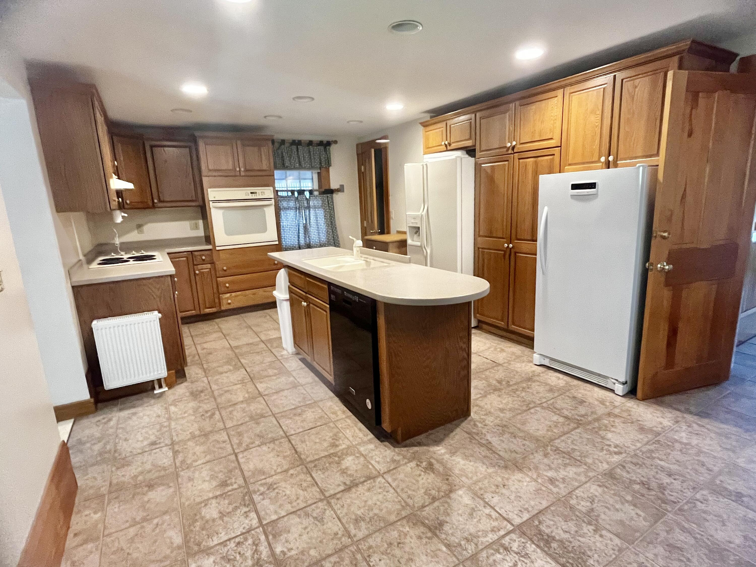 128 Old Airline Road Aurora, ME 04408 - Photo 25 of 74 Kitchen