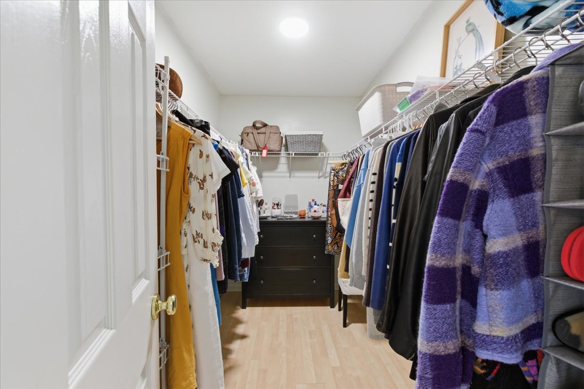 1975 Merlot Court Wheeling, IL 60090 - Photo 16 of 25