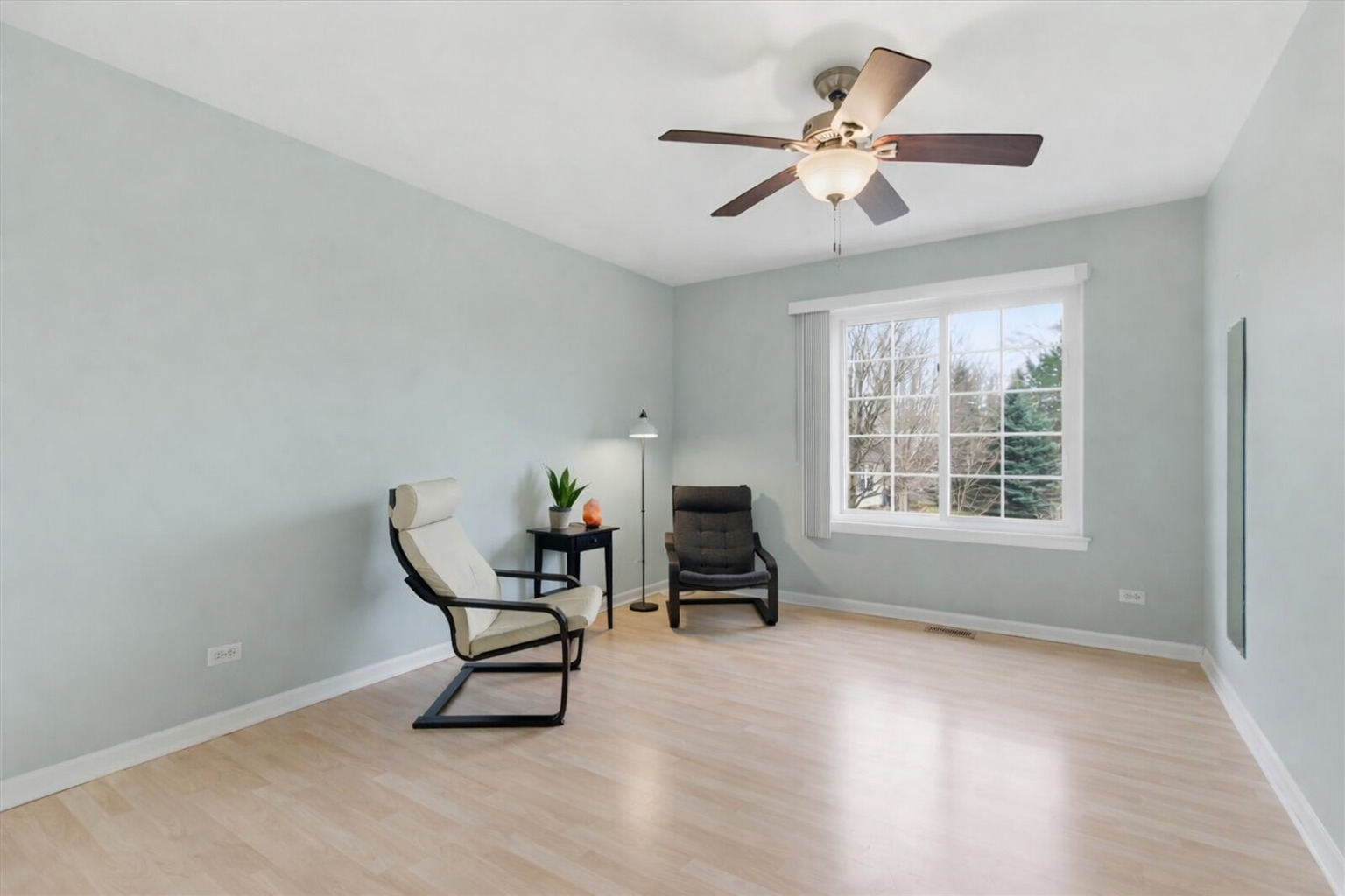 1975 Merlot Court Wheeling, IL 60090 - Photo 19 of 25