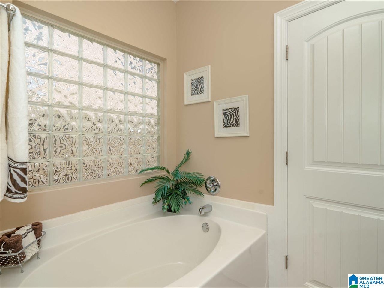 655 Waterford Lane Calera, AL 35040 - Photo 20 of 36