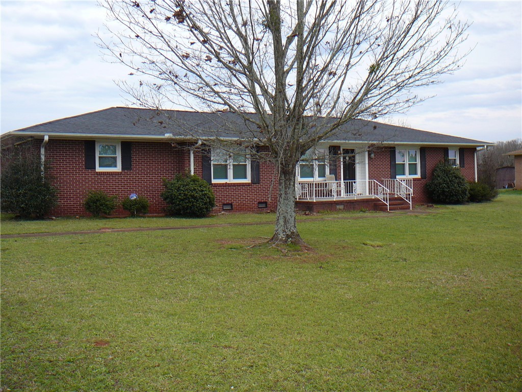 229 Broadway Lake Road Anderson, SC 29621 - Photo 3 of 10 Gallery Image 3