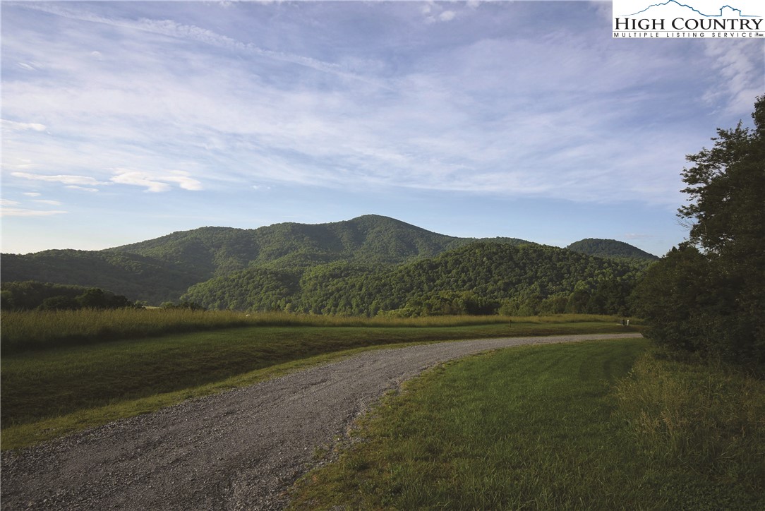 Fox Crest Crumpler, NC 28617 - Photo 3 of 26 Gallery Image 3