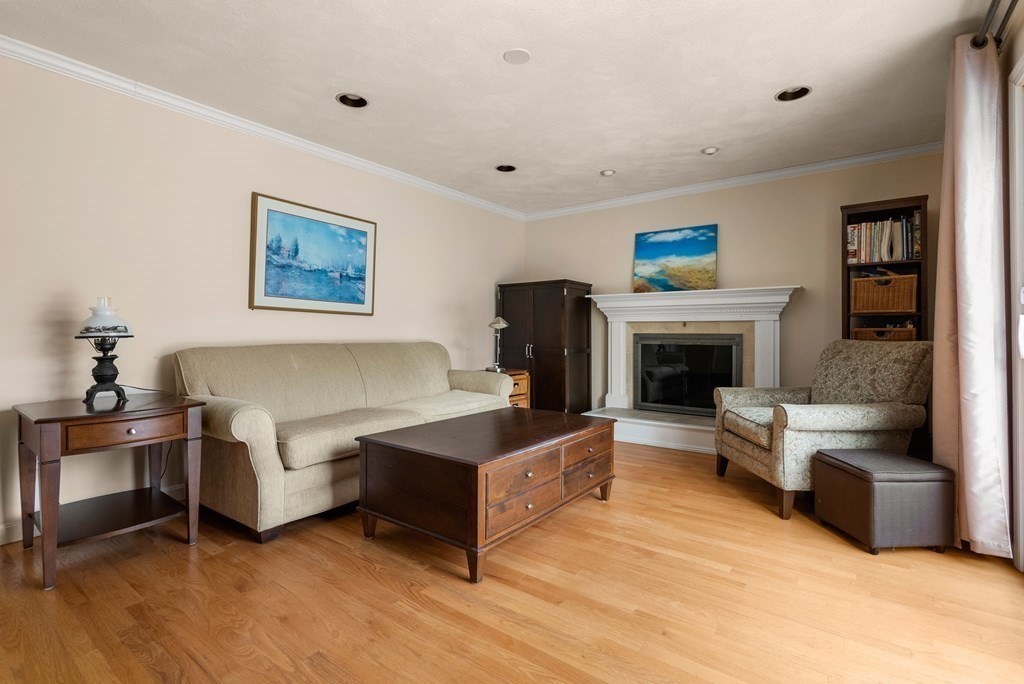 53 Cottonwood Road Wellesley, MA 02482 - Photo 12 of 33
