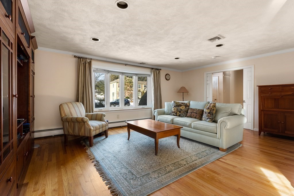 53 Cottonwood Road Wellesley, MA 02482 - Photo 16 of 33