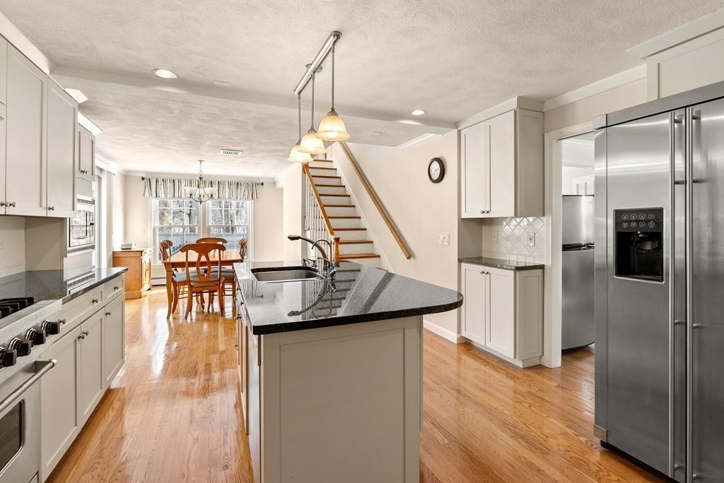 53 Cottonwood Road Wellesley, MA 02482 - Photo 5 of 33