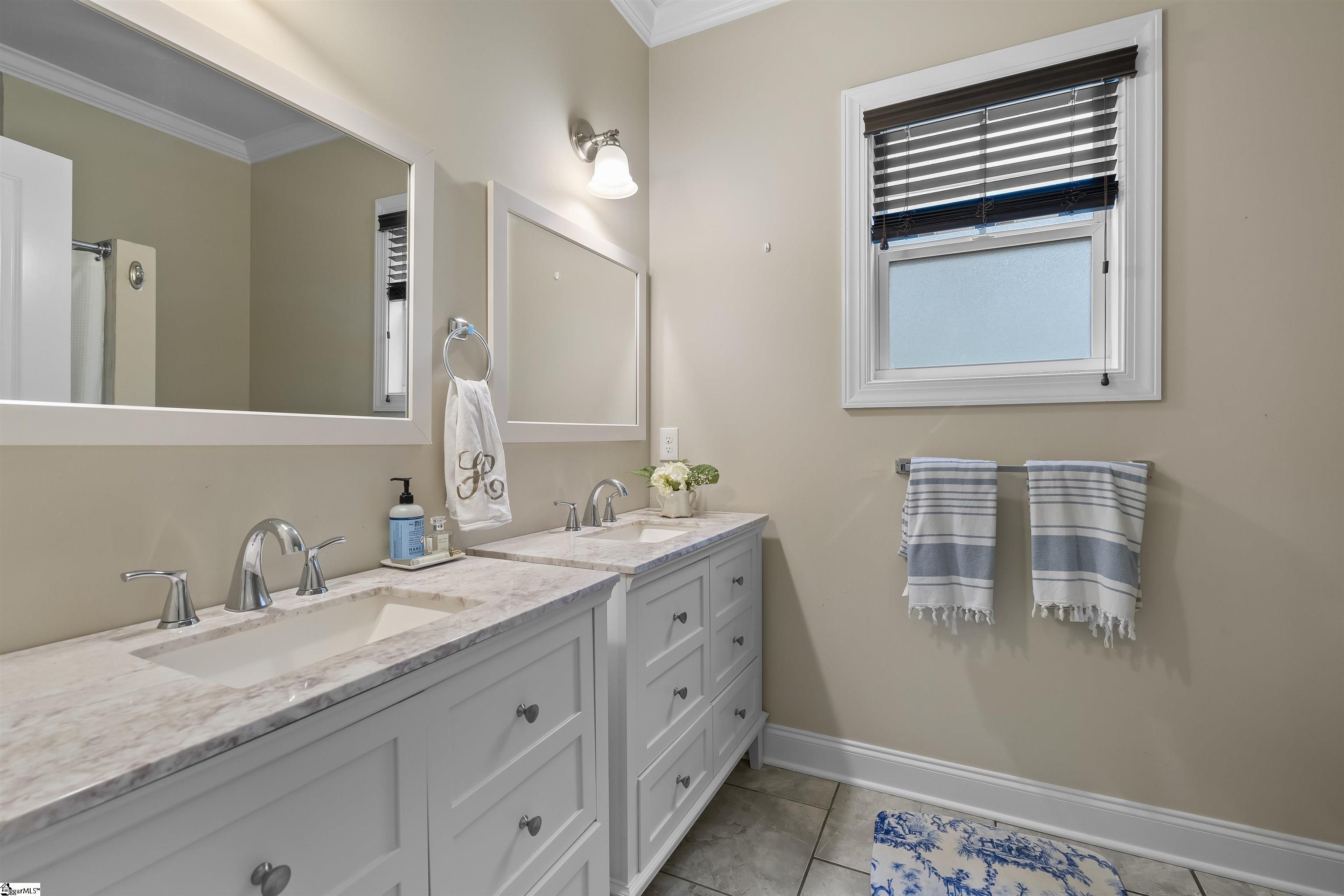 321 Sycamore Drive Greenville, SC 29607 - Photo 19 of 35