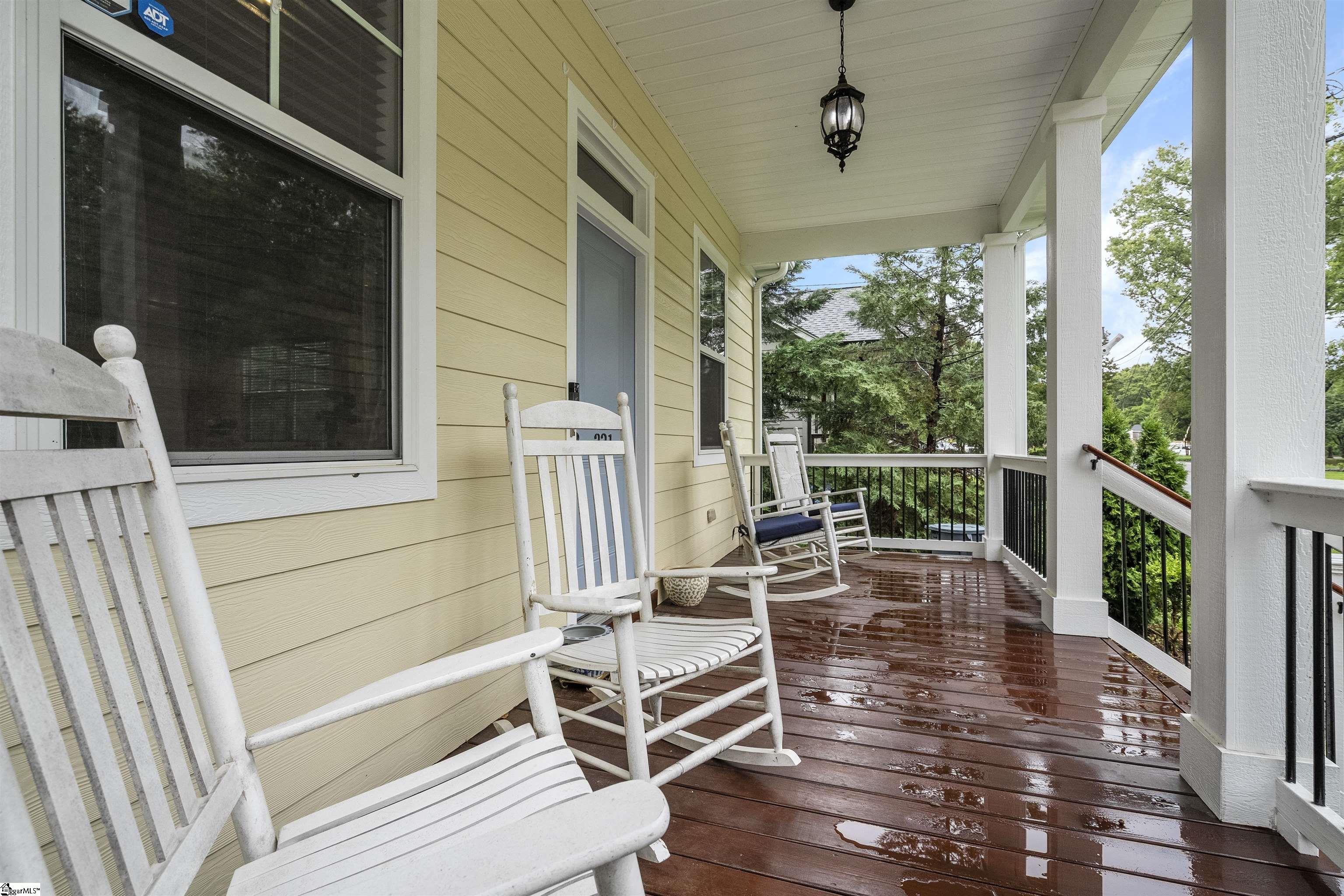 321 Sycamore Drive Greenville, SC 29607 - Photo 3 of 35