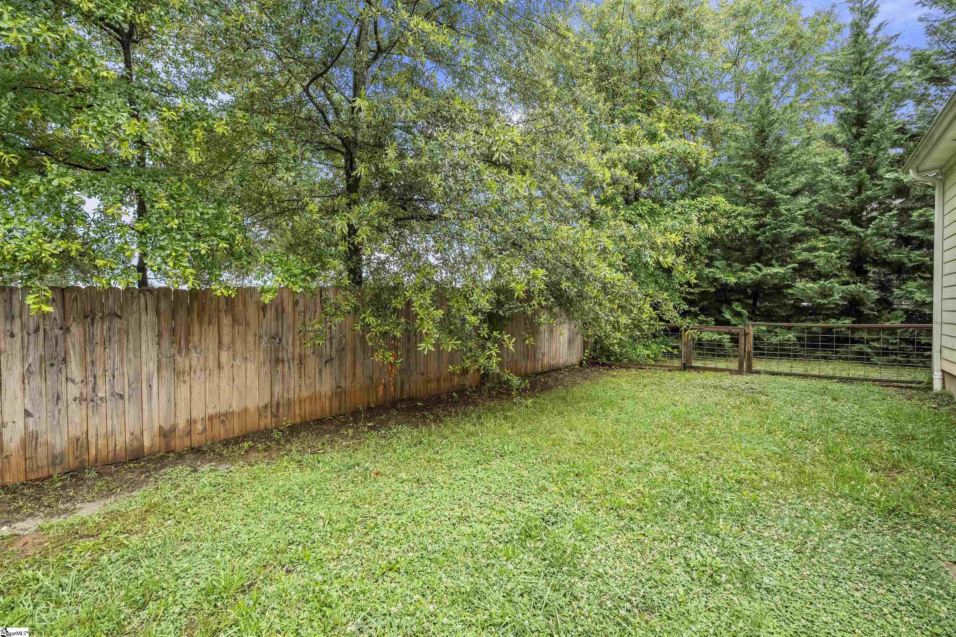 321 Sycamore Drive Greenville, SC 29607 - Photo 33 of 35