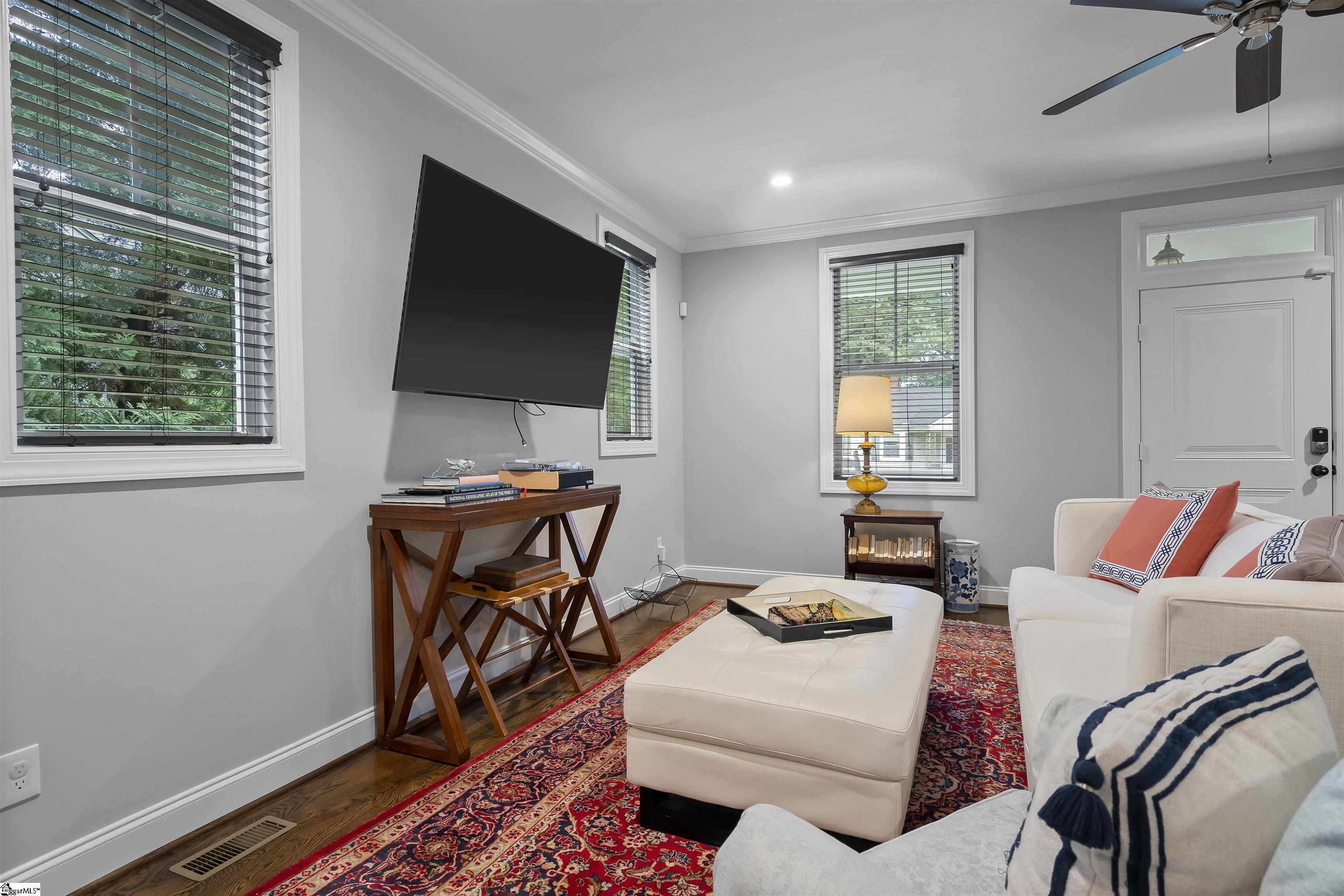 321 Sycamore Drive Greenville, SC 29607 - Photo 6 of 35