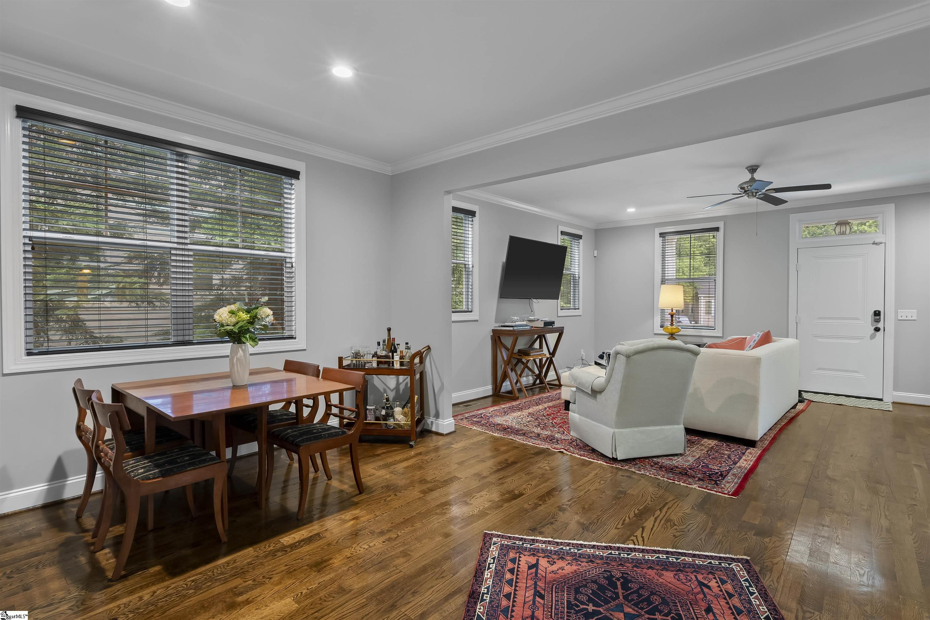 321 Sycamore Drive Greenville, SC 29607 - Photo 9 of 35