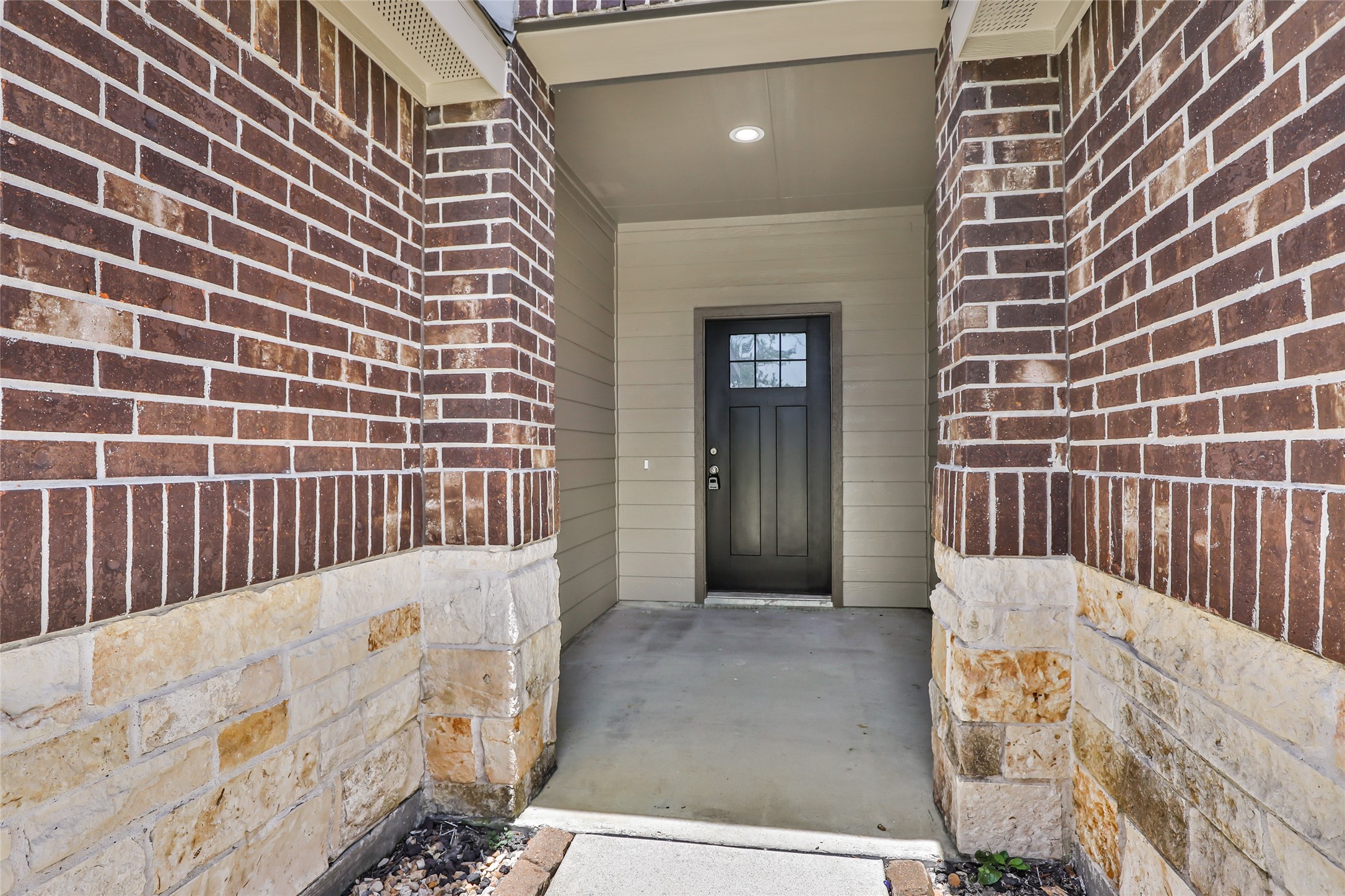 214 Kickapoo Drive Anahuac, TX 77514 - Photo 4 of 36 a view of balcony