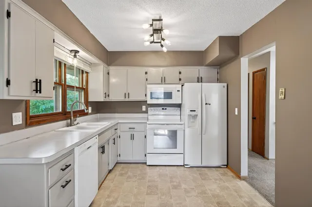 $399,900 | 18554 St Francis Boulevard Northwest, Nowthen, MN 55303