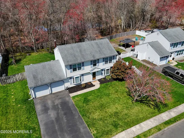 $585,000 | 128 Oak Glen Road, Toms River, NJ 08753