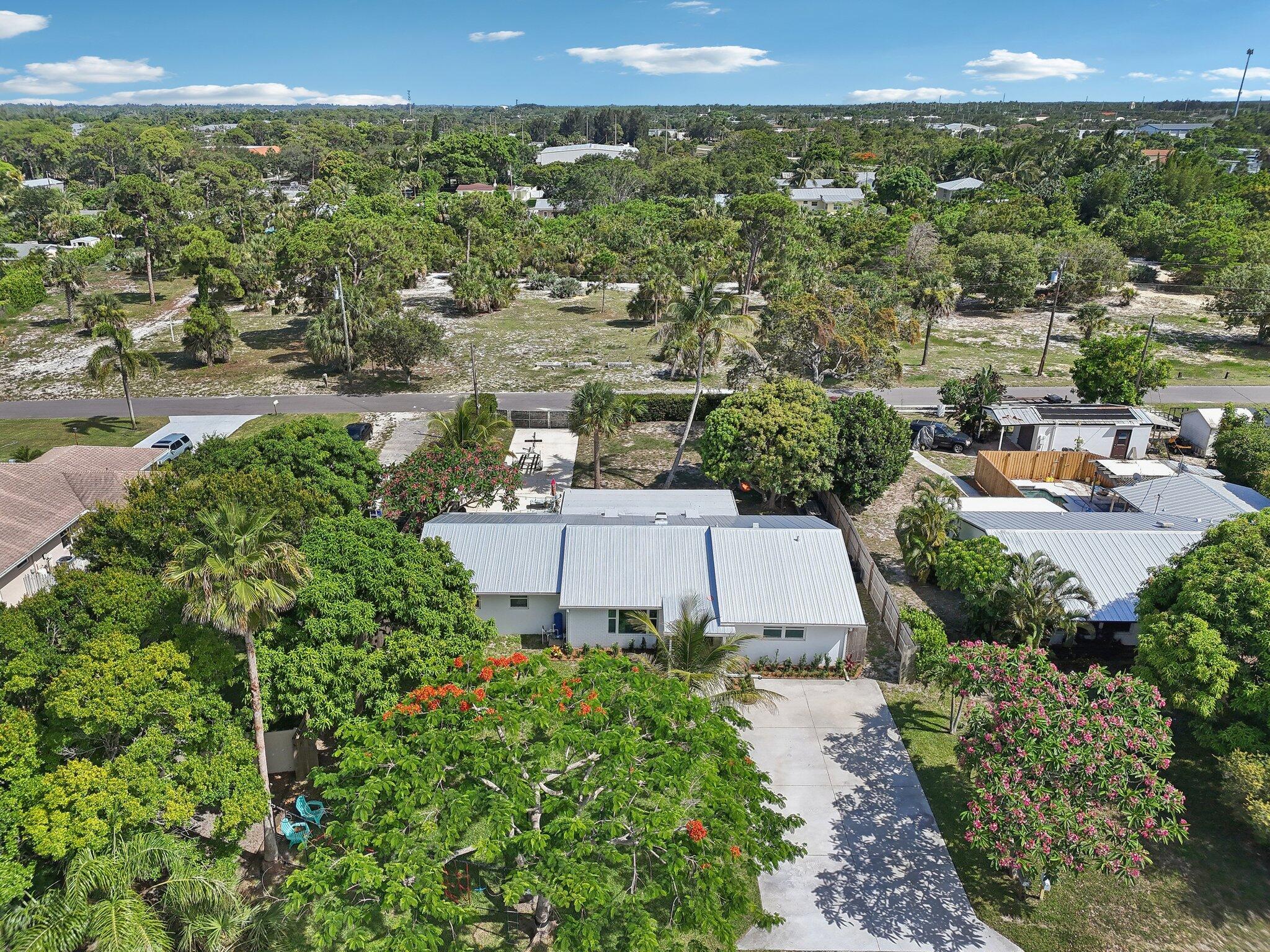 8888 Southeast Rigdon Way Hobe Sound, FL 33455 - Photo 38 of 46 38-web-or-mls-SE Rigdon Way-1906-038