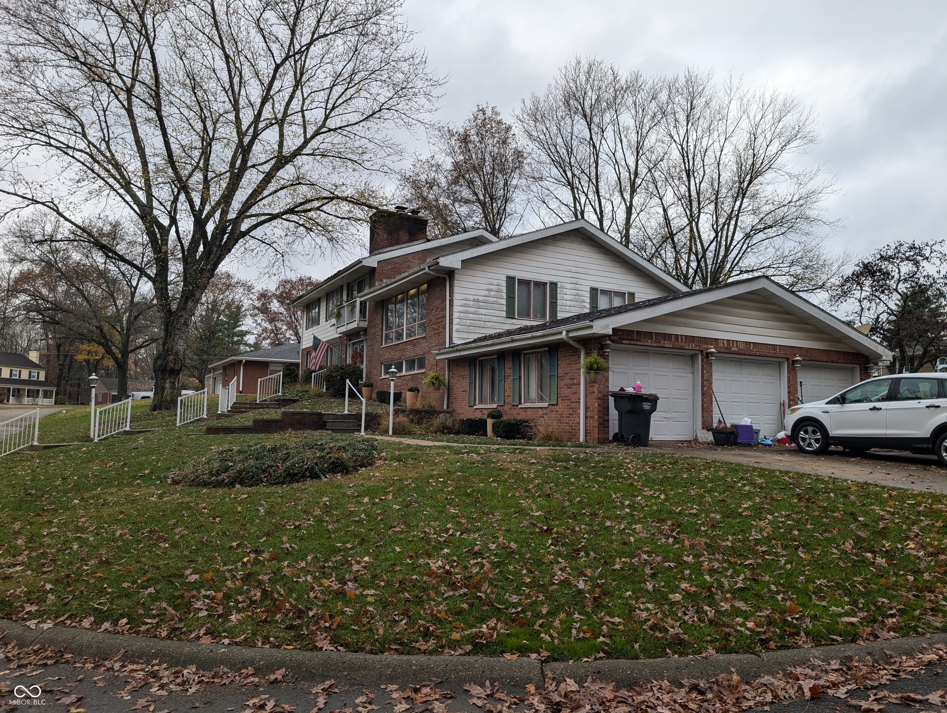 1518 Martin Drive Anderson, IN 46012 - Photo 3 of 46