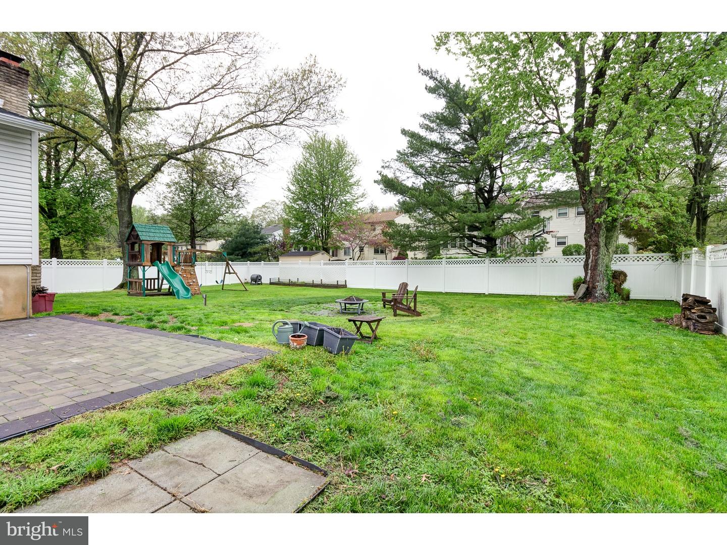 109 Canterbury Road Mount Laurel, NJ 08054 - Photo 4 of 25