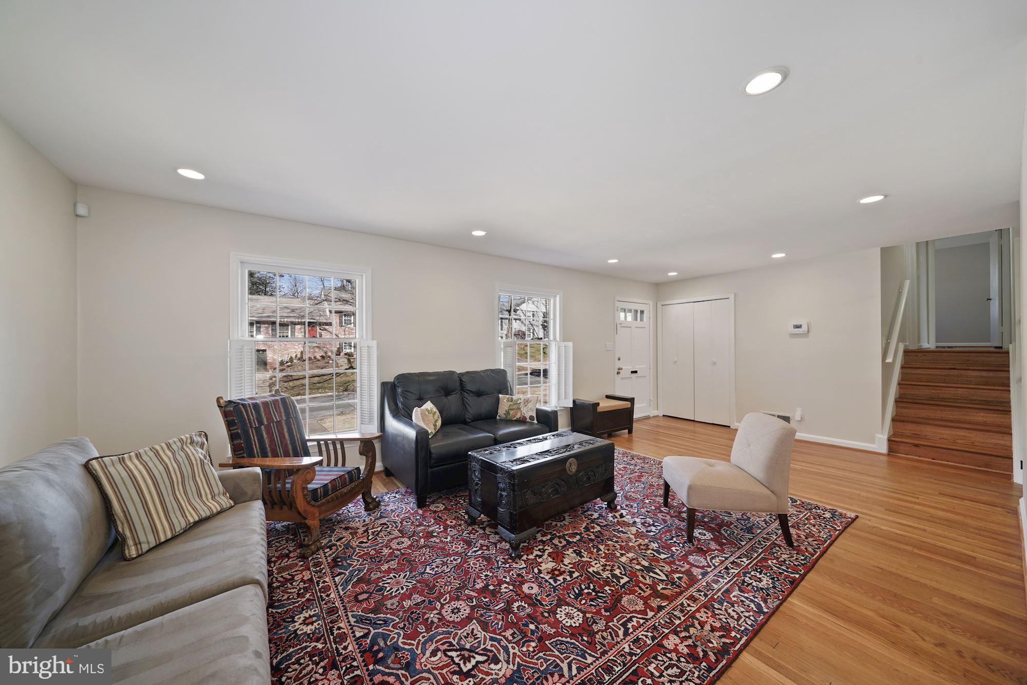 9709 Byeforde Road Kensington, MD 20895 - Photo 4 of 35 Living Room, with plenty of space to Spread Out