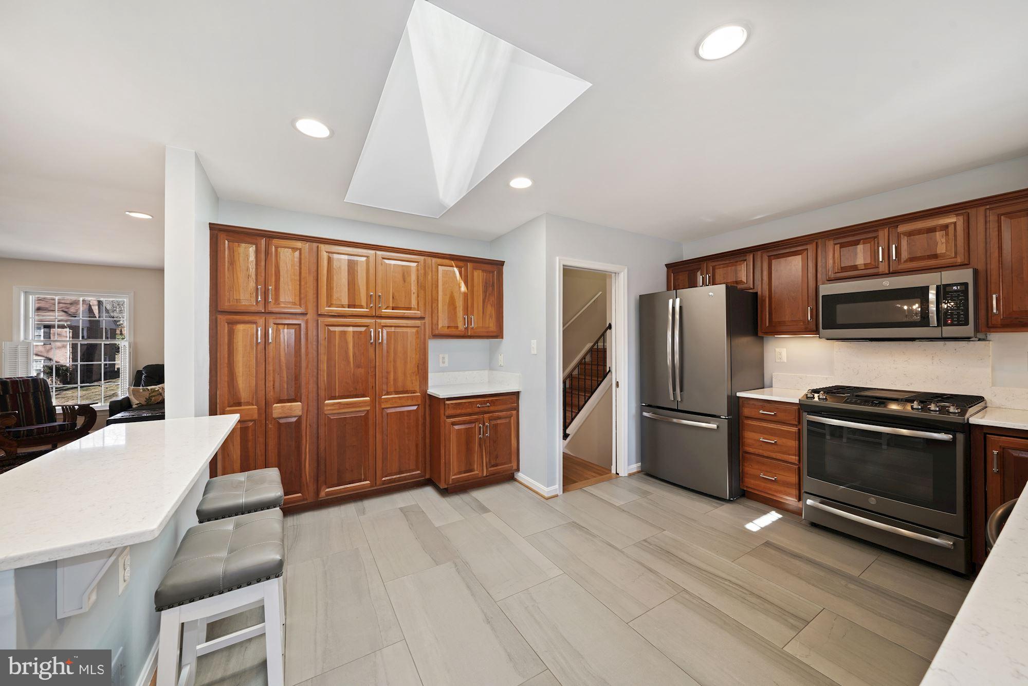 9709 Byeforde Road Kensington, MD 20895 - Photo 8 of 35 Warm Cherry Cabinets Newer Appliances w/Tile floor