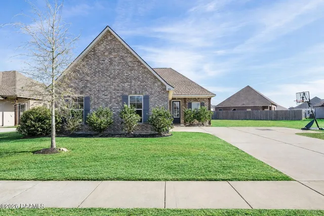 $300,000 | 406 Archer Street, Youngsville, LA 70592