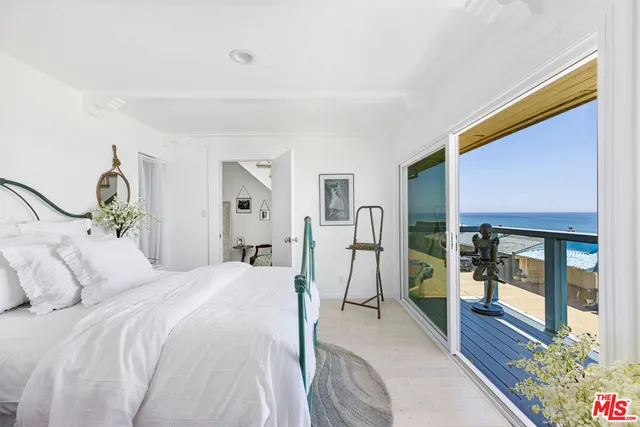 $1,295,000 | 11924 Whitewater Lane, Malibu, CA 90265