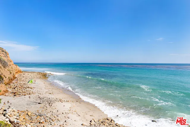 $1,295,000 | 11924 Whitewater Lane, Malibu, CA 90265