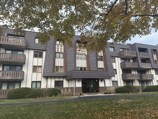 $255,000 | 13000 West Heiden Circle, Unit 3105, Lake Bluff, IL 60044