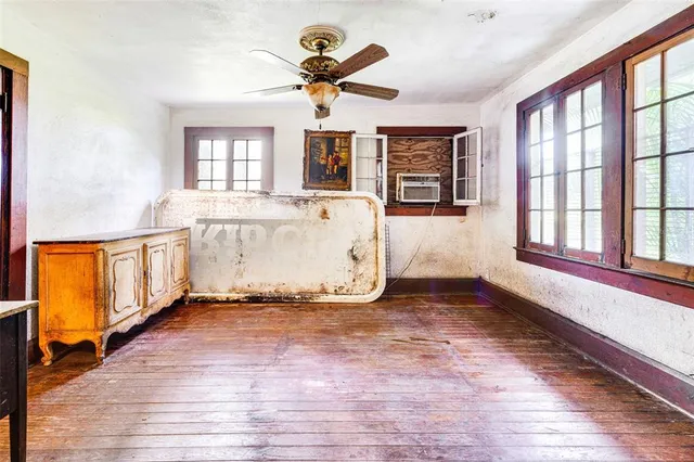 a view of an empty room and window