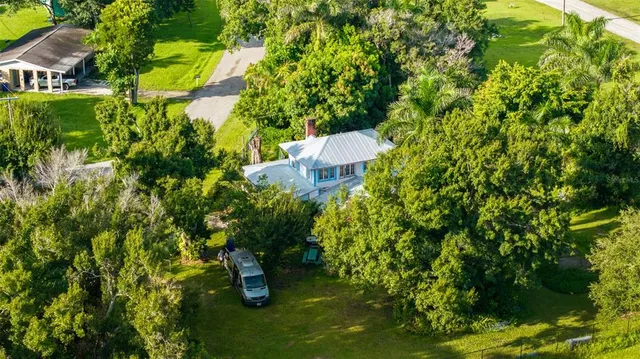 a view of a big yard