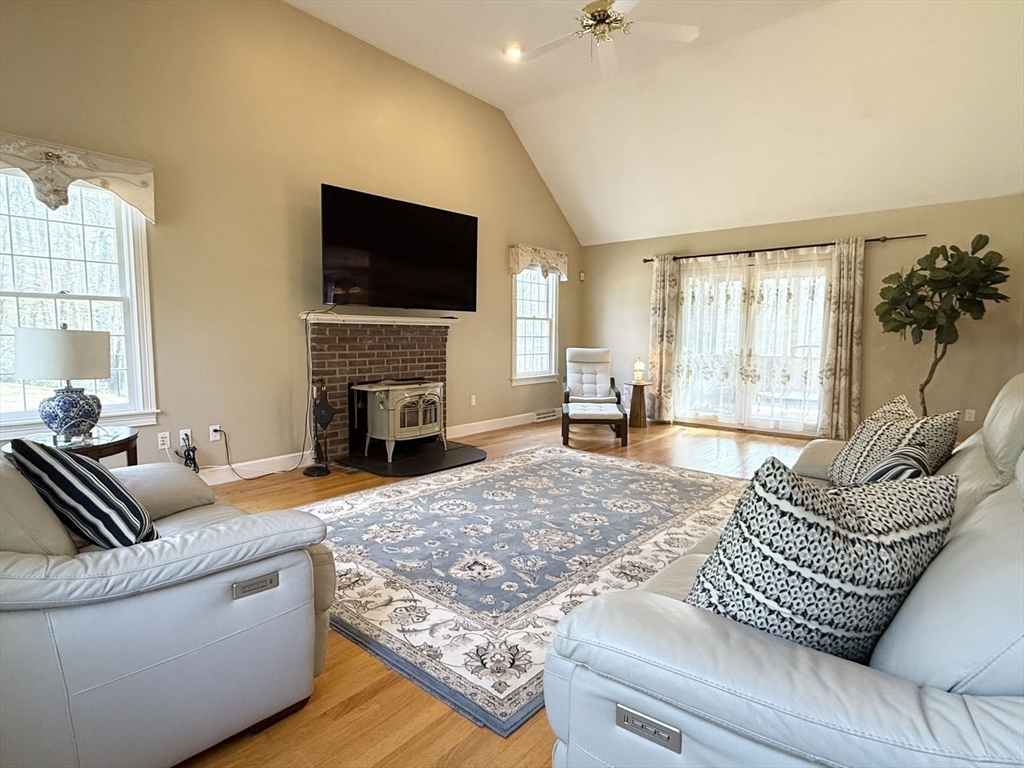 15 Cutters Ridge Road Carlisle, MA 01741 - Photo 4 of 29