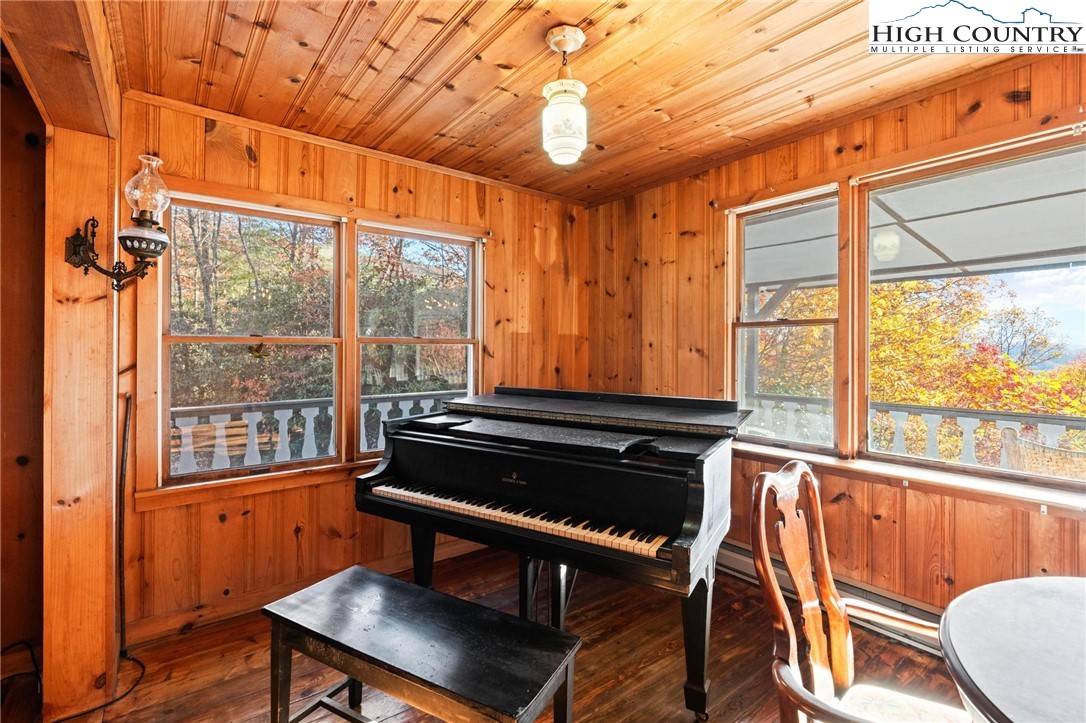 3740 Poplar Grove Road South Boone, NC 28607 - Photo 10 of 36 Gallery Image 10