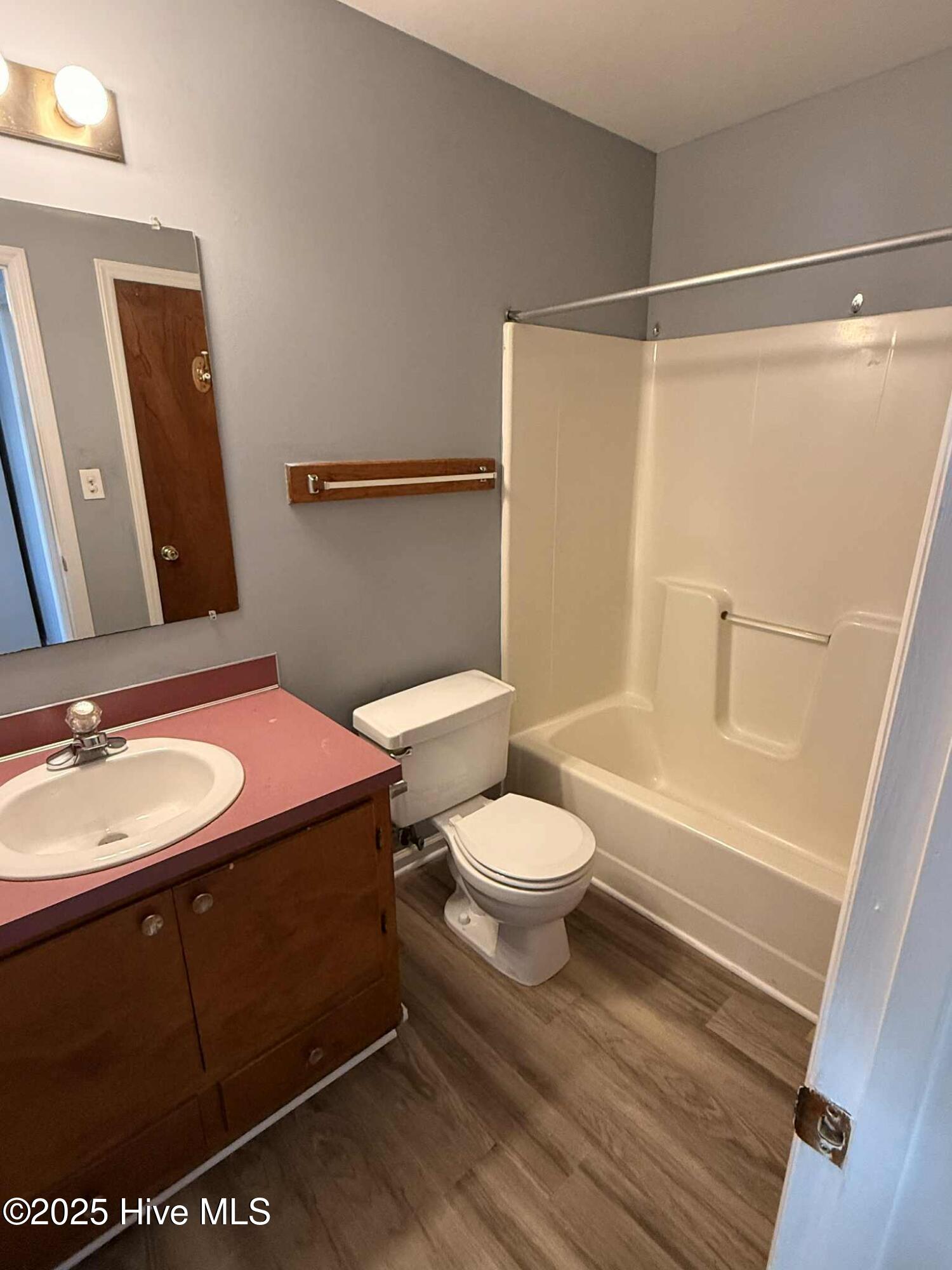 1211 East Fire Tower Road, Unit L Greenville, NC 27858 - Photo 6 of 8 5Bath