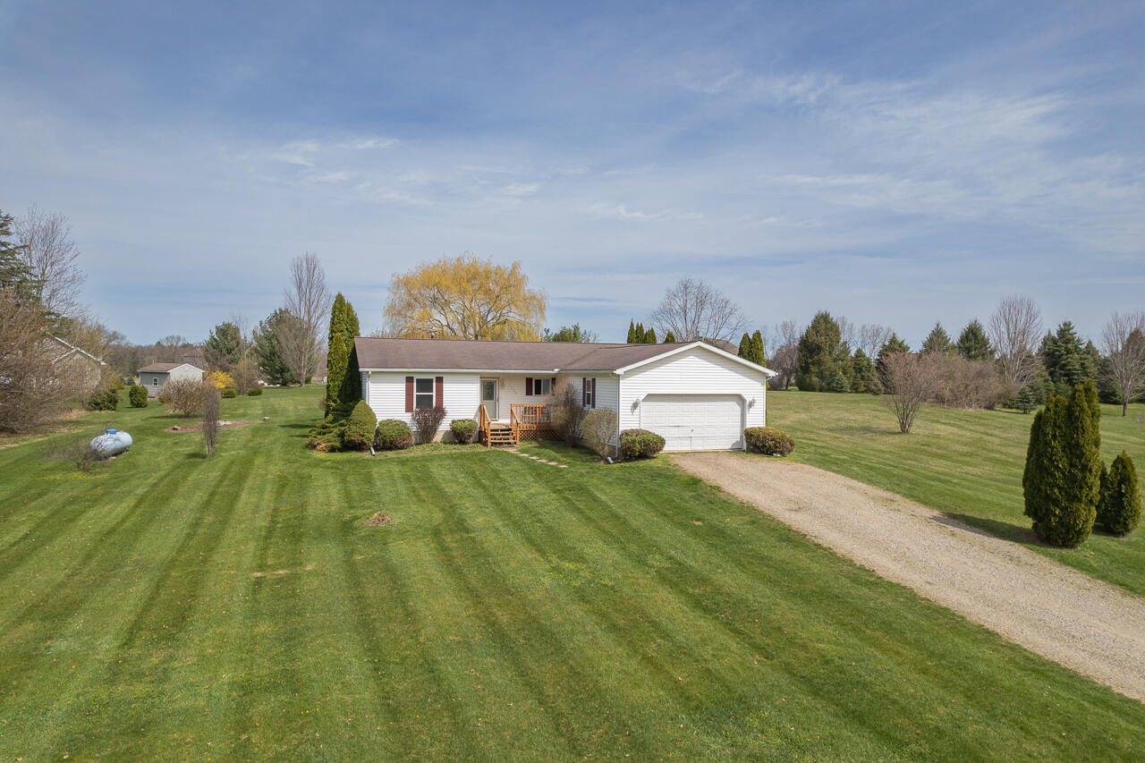 4400 Coon Hill Road Pleasant Lake, MI 49272 - Photo 3 of 35 4400 Coonhill Rd - 1029