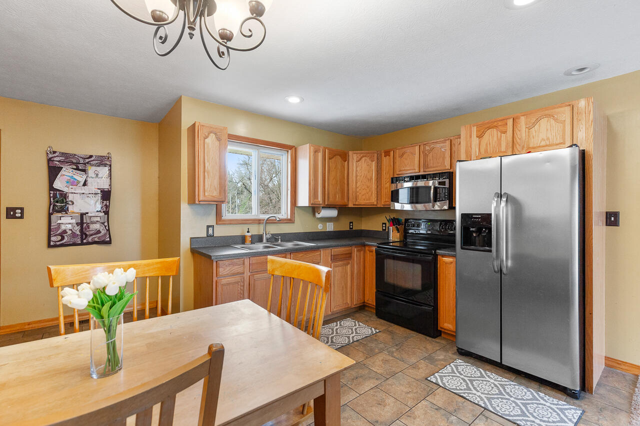 4400 Coon Hill Road Pleasant Lake, MI 49272 - Photo 9 of 35 4400 Coonhill Rd - 1010