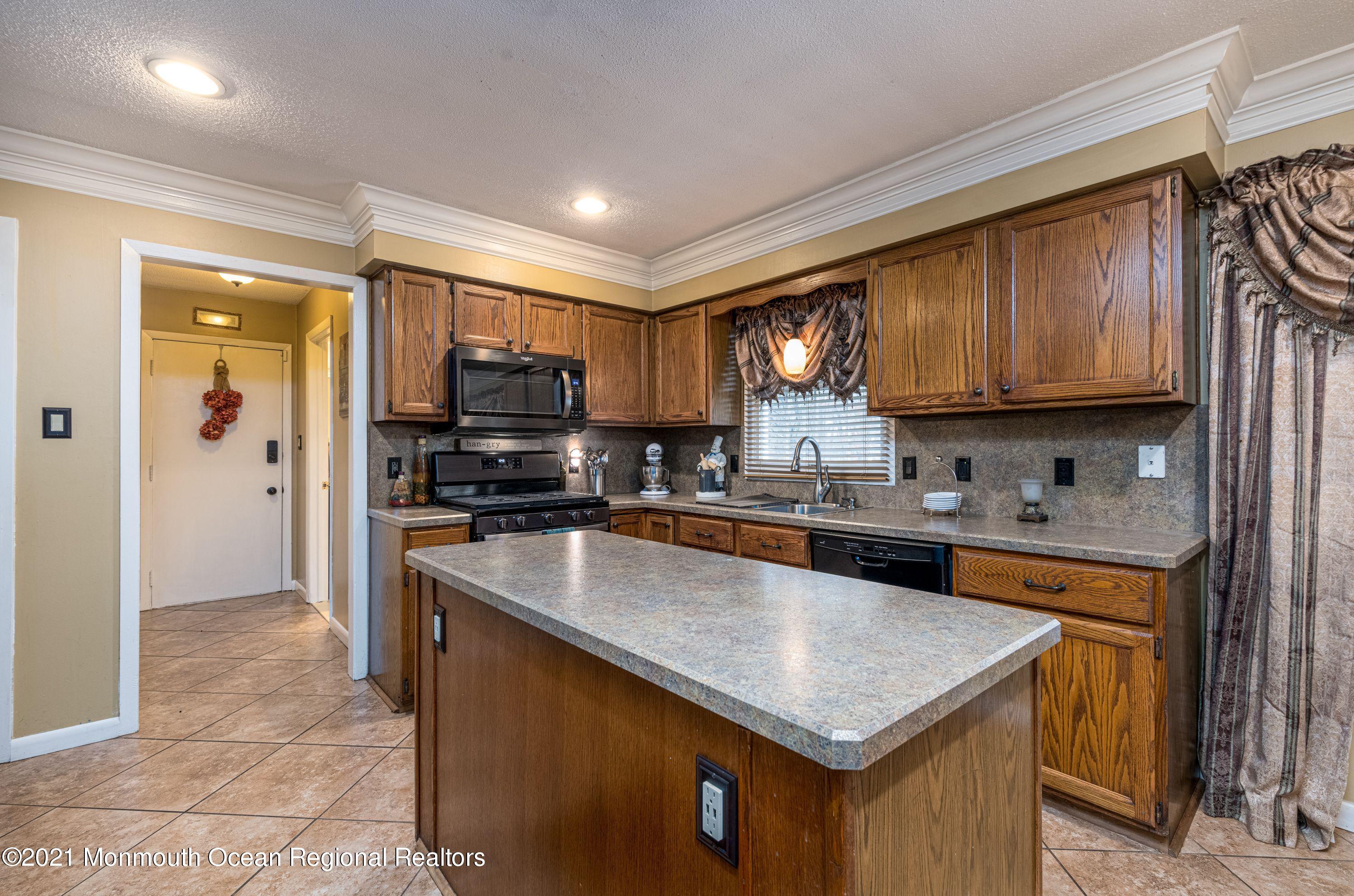 45 Hickory Hill Road Jackson, NJ 08527 - Photo 10 of 47 HickoryHill7