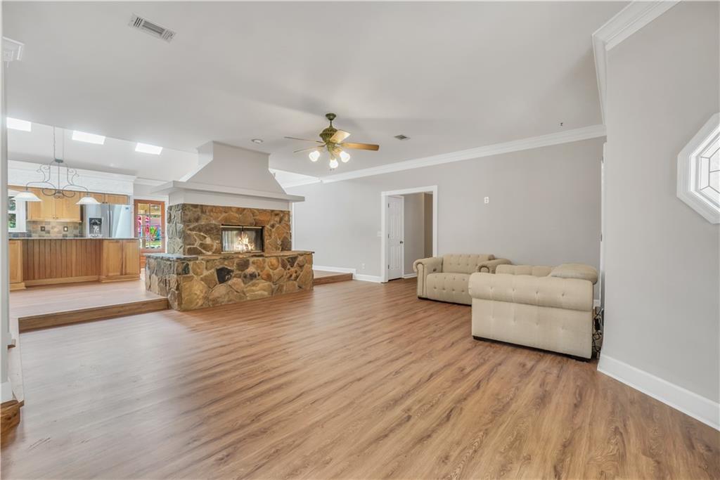 1010 Little River Way Alpharetta, GA 30004 - Photo 7 of 48