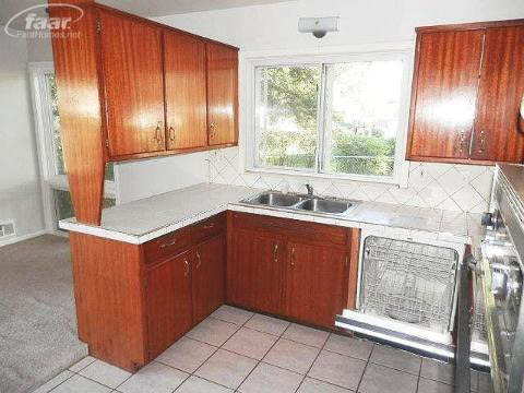 3426 Hammerberg Road Flint, MI 48507 - Photo 2 of 8 20128813-1.JPG