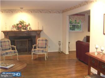 1206 Pheasant Road Rydal, PA 19046 - Photo 9 of 12 Living Room