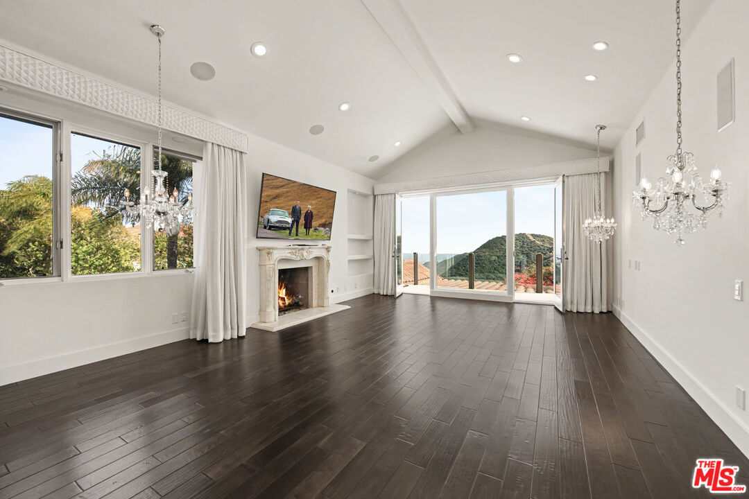 12608 Promontory Road Los Angeles, CA 90049 - Photo 28 of 59