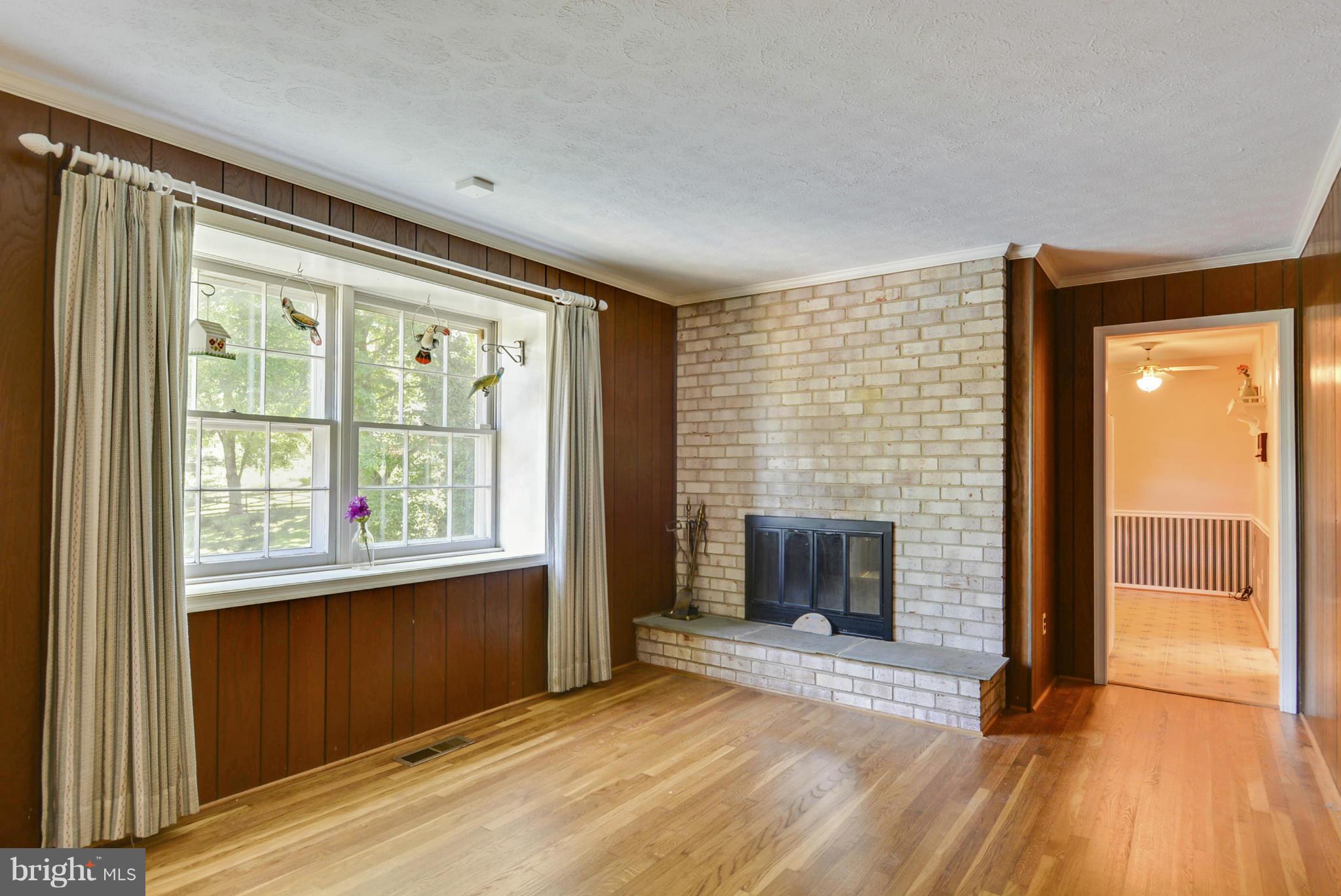 19436 Olney Mill Road Olney, MD 20832 - Photo 10 of 30 Family Room